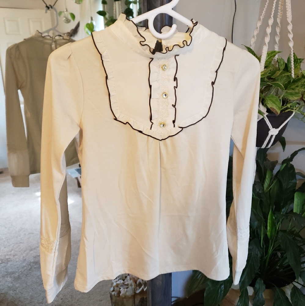 Victorian Style High Neck Shirt 💕❤